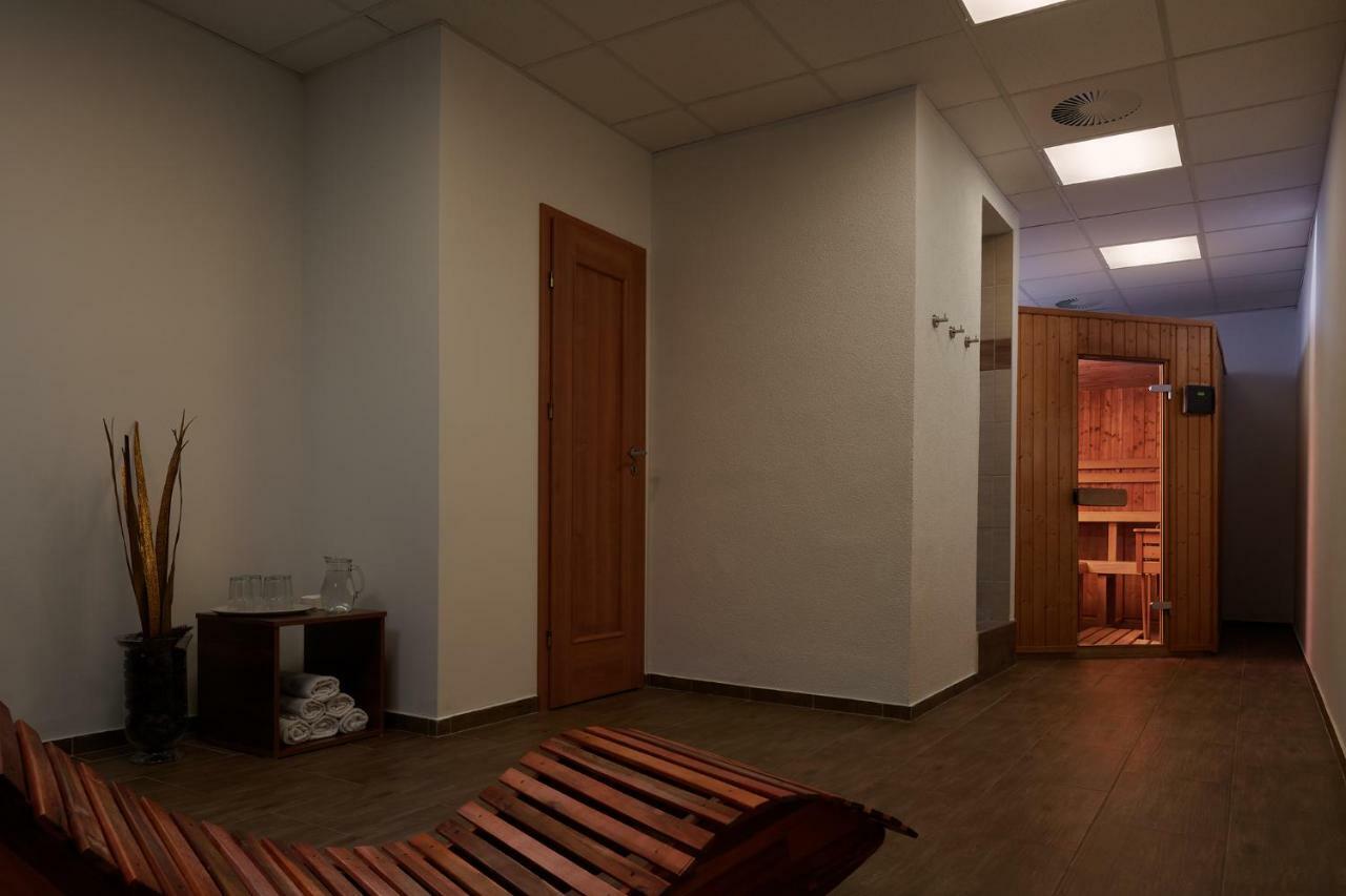 Wellness Hotel Luzan Румбурк Экстерьер фото
