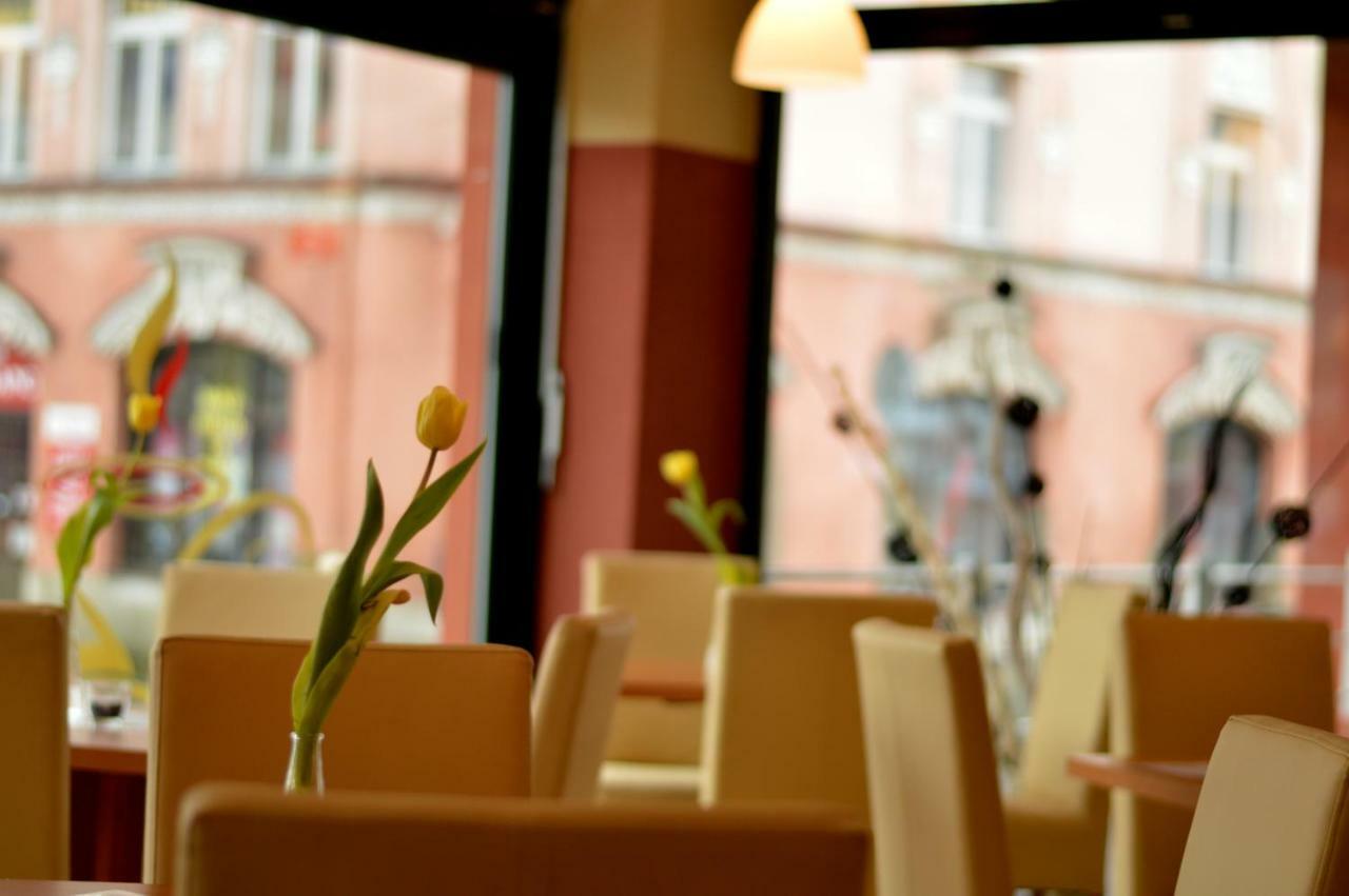 Wellness Hotel Luzan Румбурк Экстерьер фото