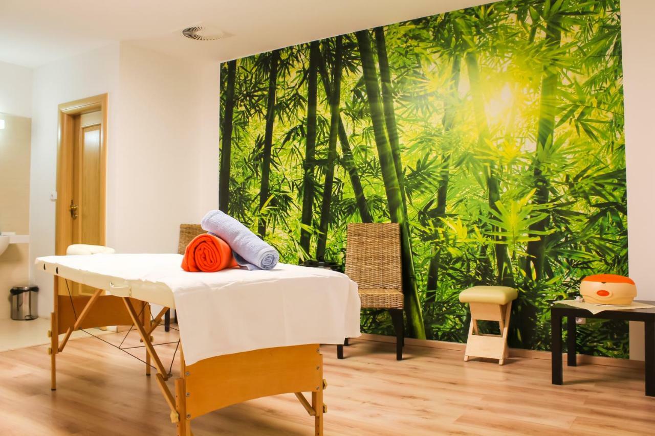 Wellness Hotel Luzan Румбурк Экстерьер фото
